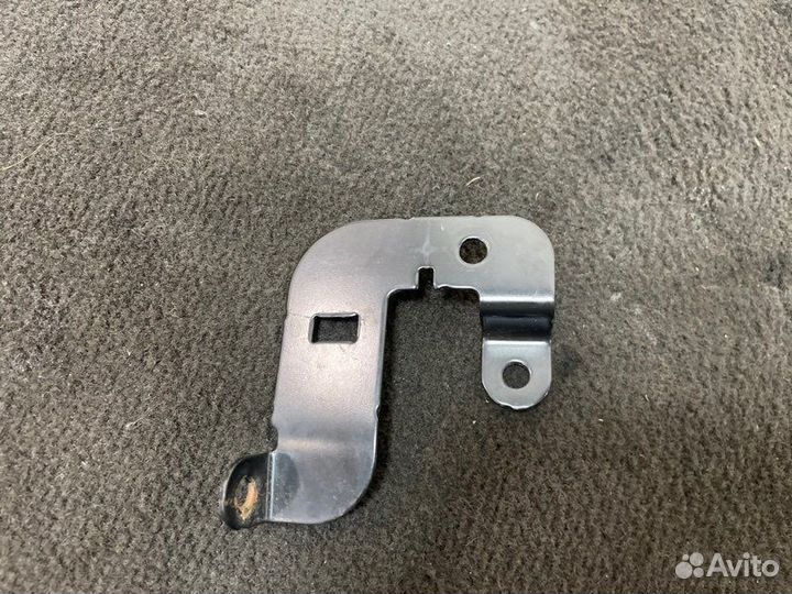 Кронштейн Land Rover Velar L560 2.0 I4 DSL MID