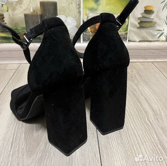 Туфли женские черные