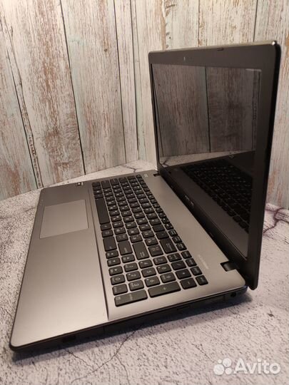 4-х ядерный ноутбук с 8Гб Озу и SSD диском/HDD/AMD