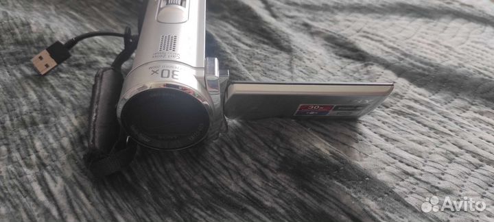 Видеокамера Sony HDR-CX200