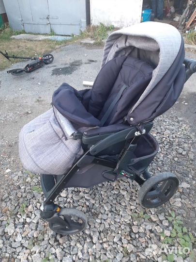 Прогулочная коляска