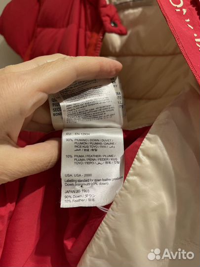 Продам пуховую жилетку Moncler