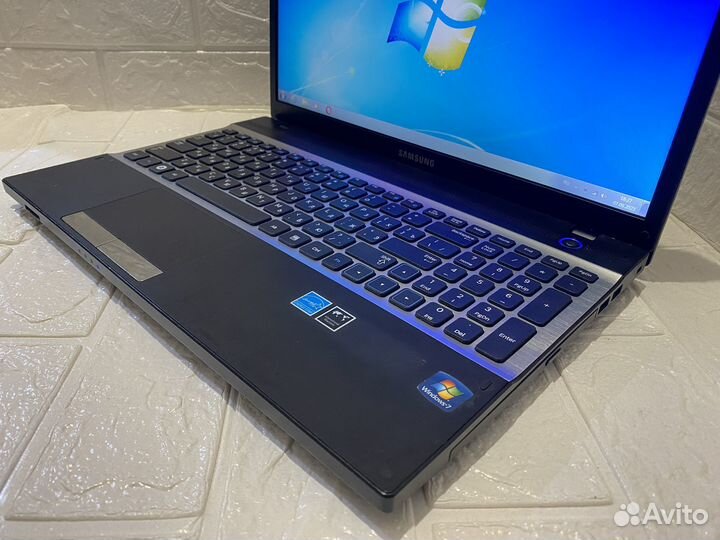 Ноутбук Samsung np305v5a