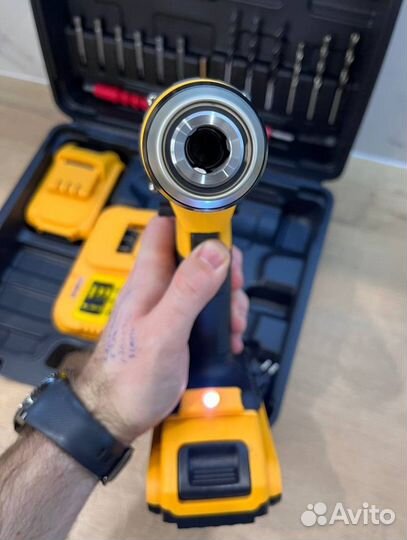 Шуруповерт dewalt ударный 26 v с набором