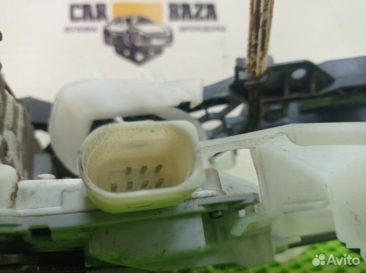 Замок двери задней правой R Volkswagen Passat