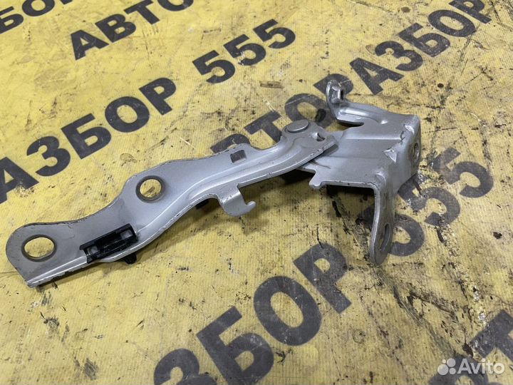 Петля капота правая Hyundai I30