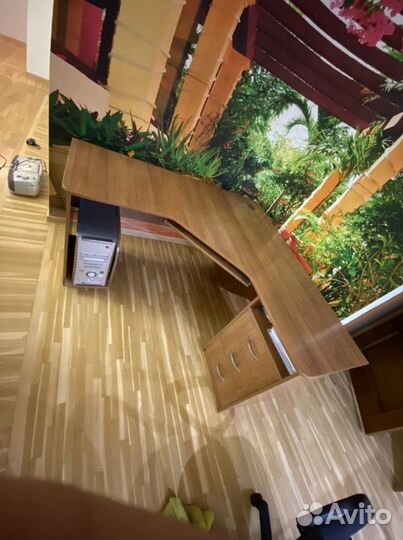 Компьютерный стол