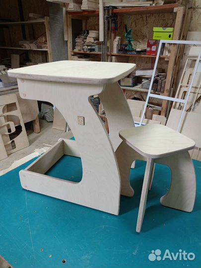 Стол и стул детский
