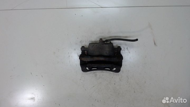 Суппорт Hyundai Trajet, 2005