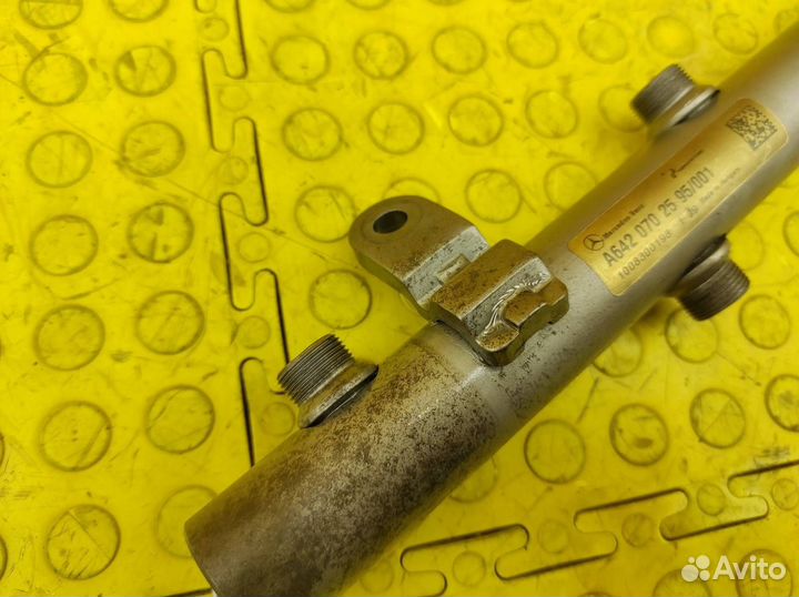 Рампа топливная Mercedes-Benz W212 OM642.850 3.0