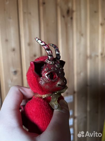 Красный дракон ручной работы