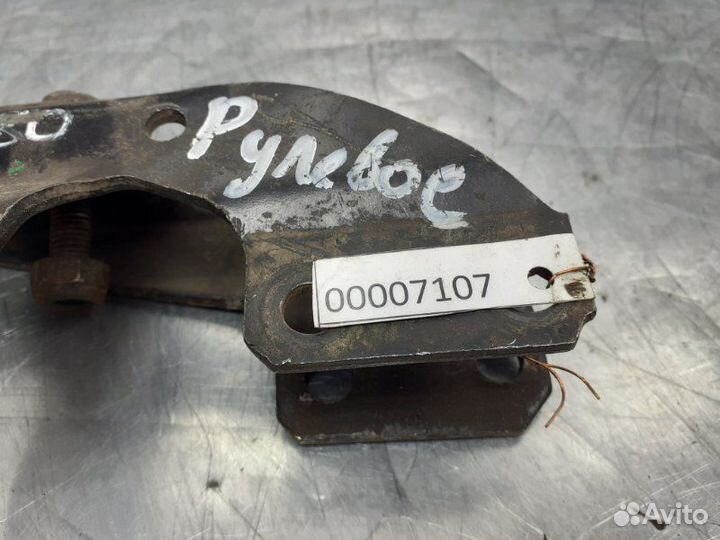 Крепеж рулевой рейки Audi 80/90 B3 1986-1991