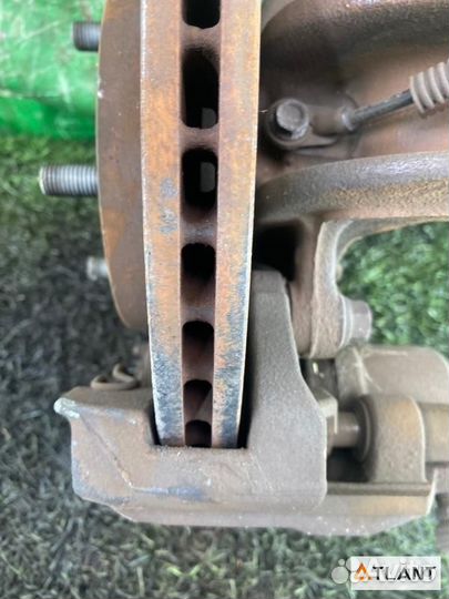 Ступица передняя правая mazda verisa