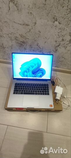 Xiaomi redmibook pro 15 2023 r7 7840hs