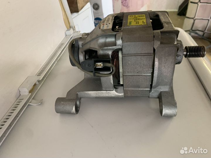 Двигататель стиральной машины indesit