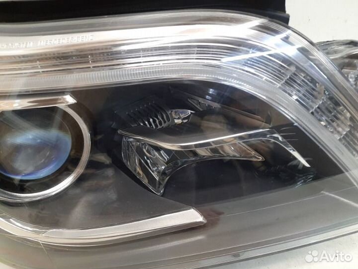 Фара передняя правая Mercedes-Benz Gl X166