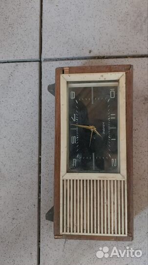 Настольные часы