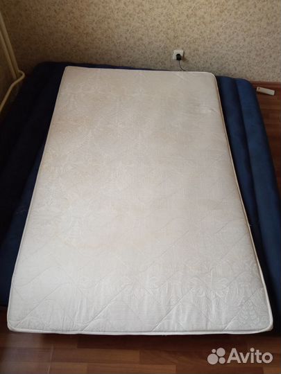 В детскую коляску матрас и матрас большой