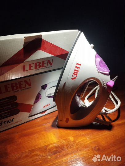 Утюг Leben