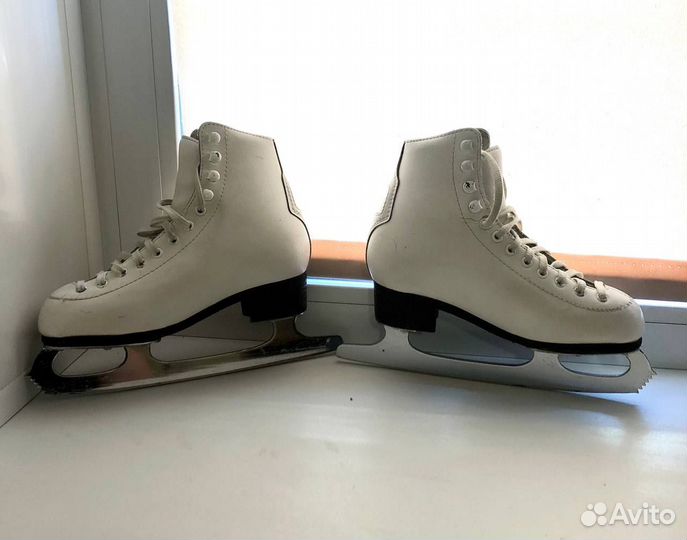 Фигурные коньки Wifa 32