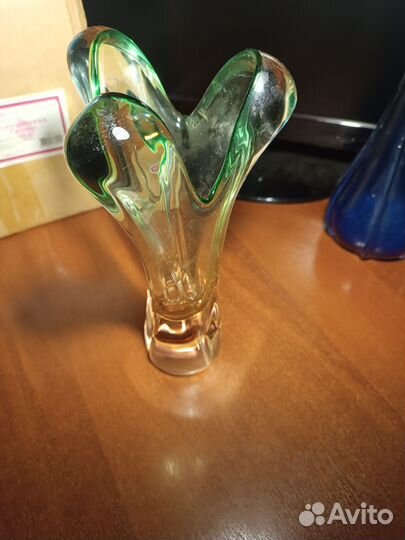 Вазы цветное стекло