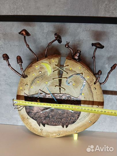 Часы настенные., Кот под грибами