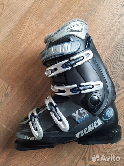 Горнолыжные ботинки Tecnica 260 мм и палки Wedze