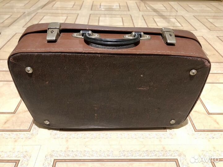 Старинный чемодан