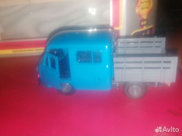 Буханка вместе с коробочкой