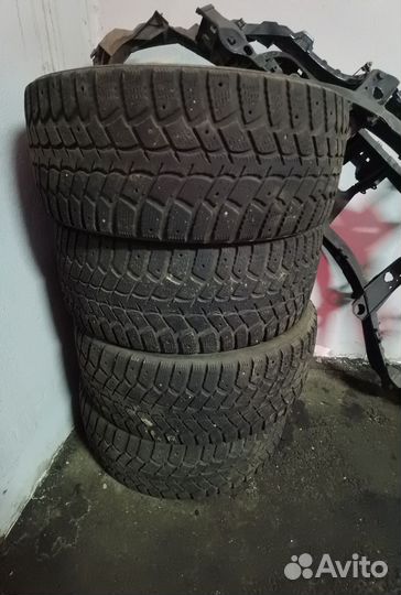 Kumho I'Zen KW22 235/55 R17