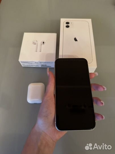 iPhone 11 128 + airpods