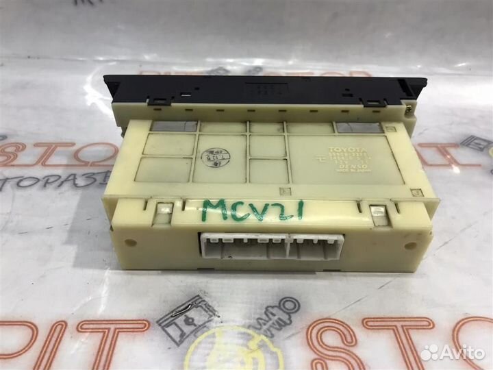 Блок управления климат - контролем Toyota Windom