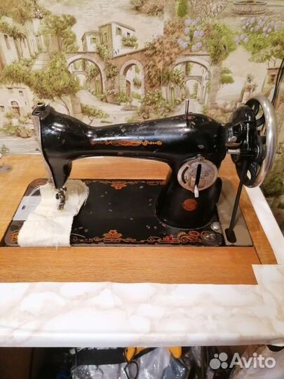 Швейная машина Подольск ножная