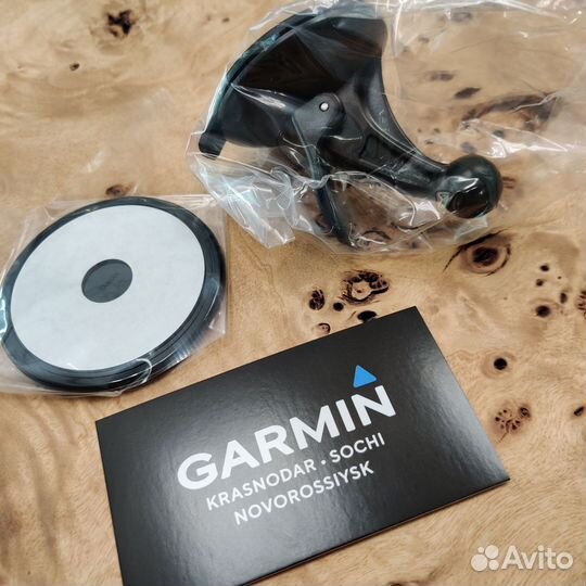 Крепление на стекло для навигаторов Garmin