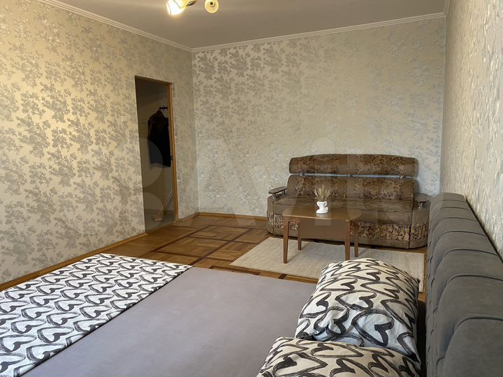 2-к. квартира, 58 м², 3/9 эт.
