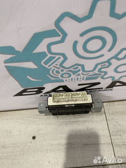 Блок управления раздаткой Mitsubishi Pajero 4