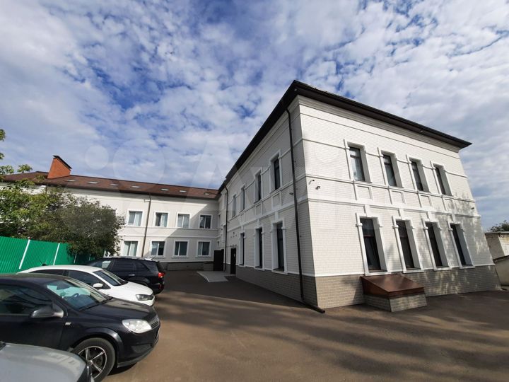 Здание, 2600 м² габ с ндс