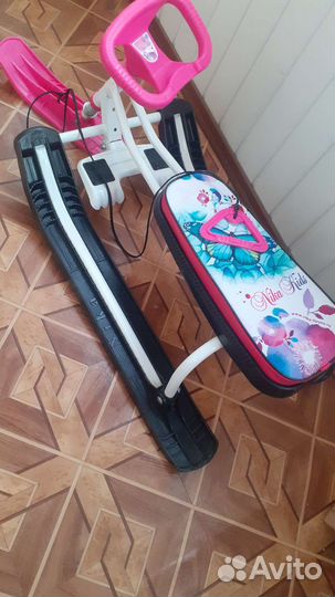 Детский снегокат для девочки