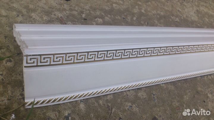 Карниз потолочный пластиковый трехрядный с блендой