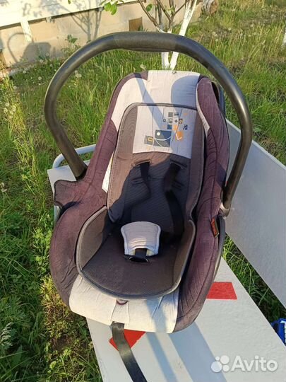 Автомобильное кресло переноска