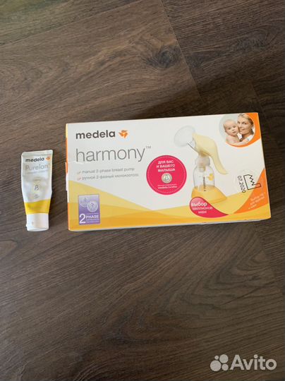 Молокоотсос ручной Medela Harmony