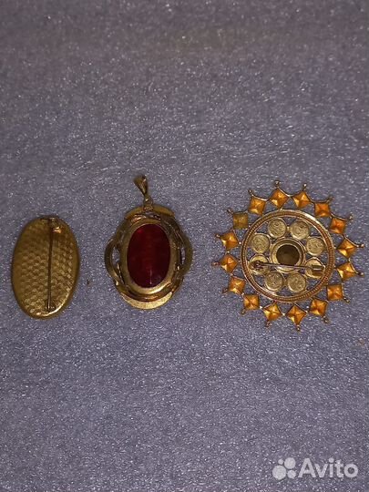 Брошки и кулон СССР