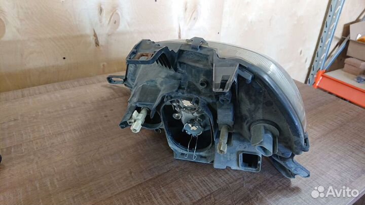 Mercedes ML W163 фара правая