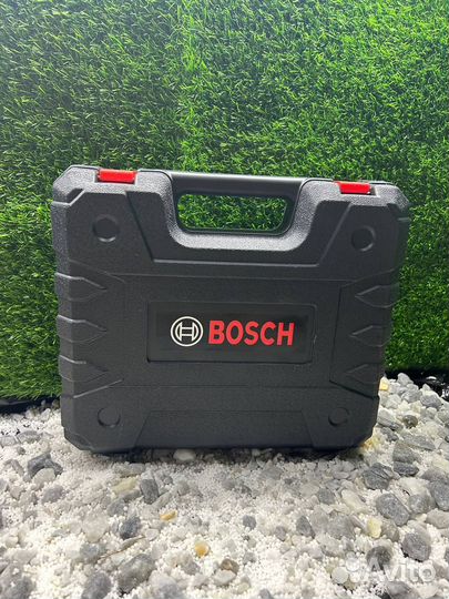 Шуруповерт bosh 18V с 2-я акб и набором насадок