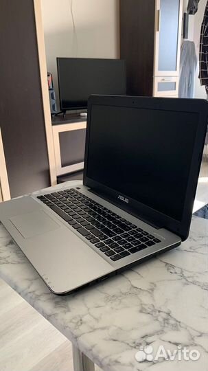 Asus X555L