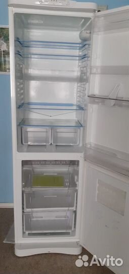 Холодильник indesit