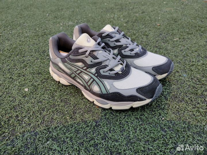 Кроссовки Asiсs высокотехнологичные