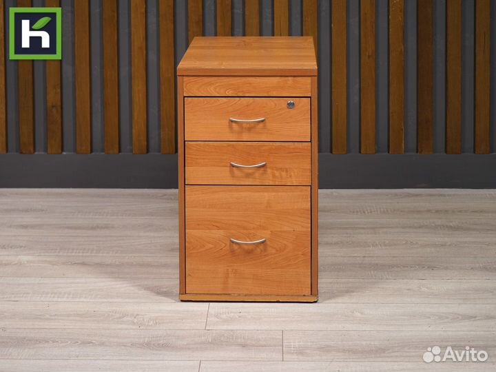 Офисная приставная тумба