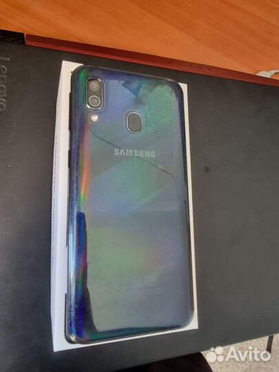 Samsung Galaxy A40, 4/64 ГБ