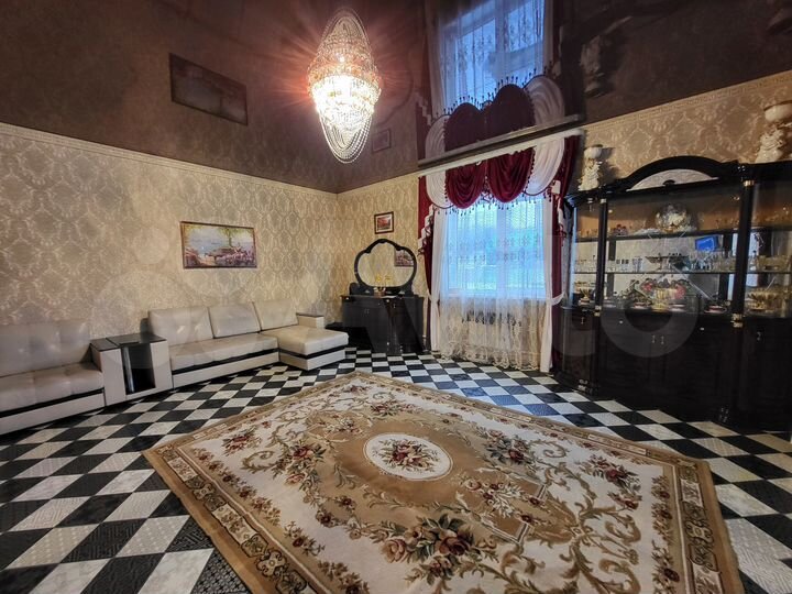 Дом 186 м² на участке 10 сот.